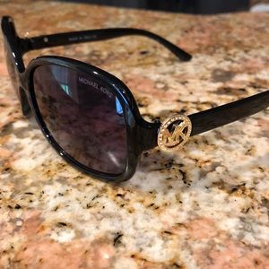 Michael kors black sunglasses